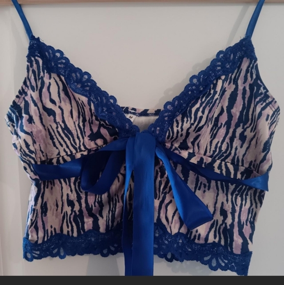 Funky blue zibra print top! - Picture 2 of 6